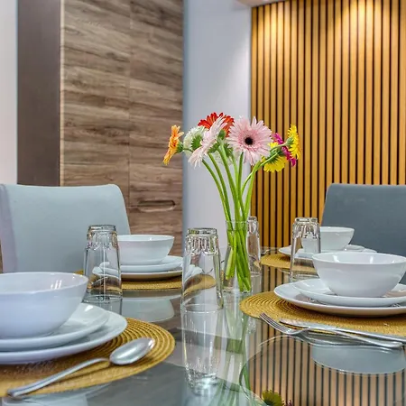 Stunning Heart Of St Julians Sleeps 4 Lejlighed *